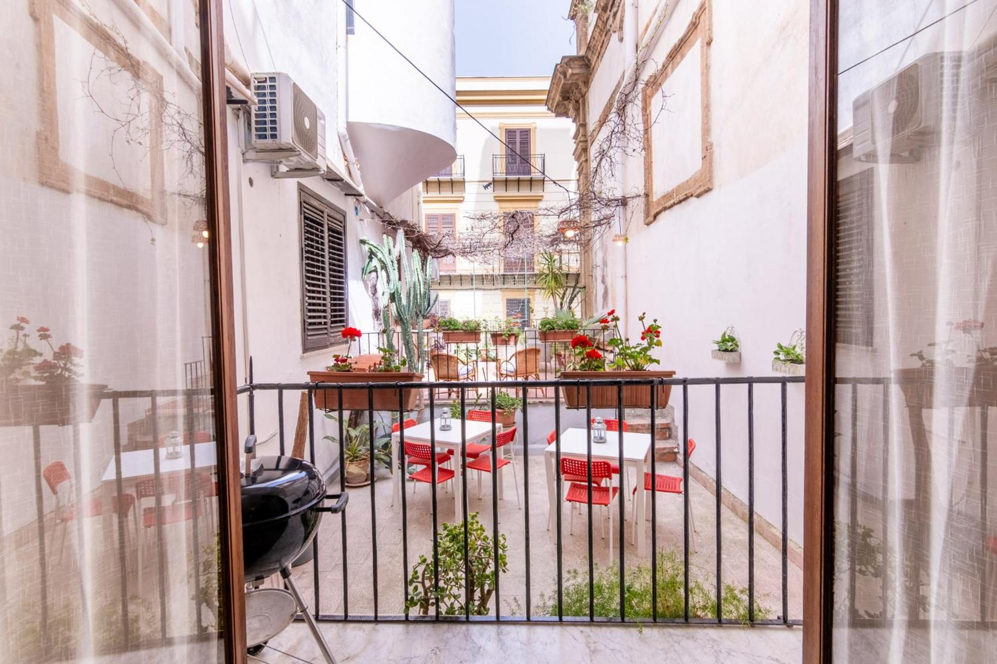 Palazzo Del Bono Suites Palermo Exterior photo